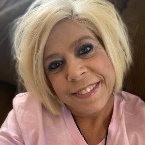 Meet your Posher, Denise